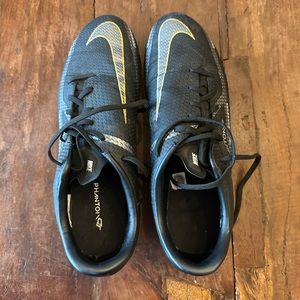 Nike Phantom GT cleats - men’s 9.5
